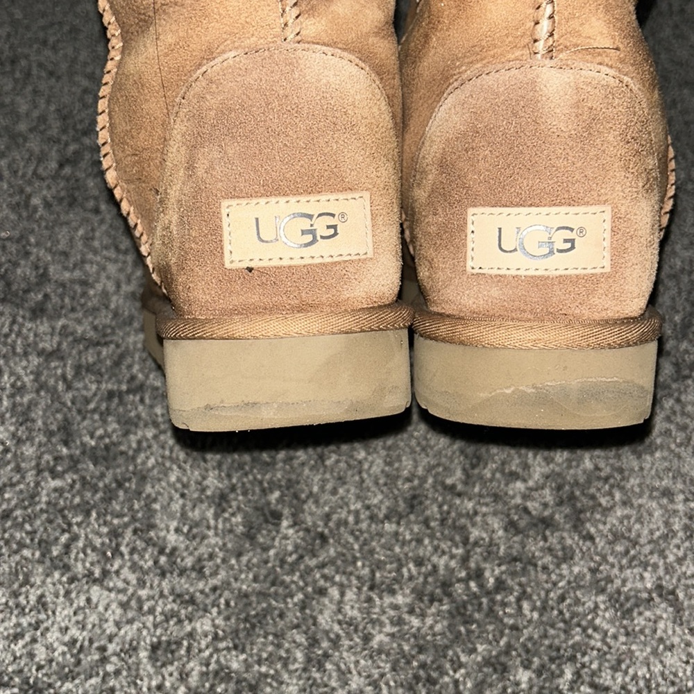 UGGs - Picture 6 of 8